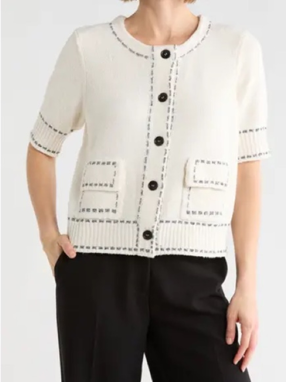 Zara Short-Sleeved Cropped Cardigan with Contrast Stitching Size M